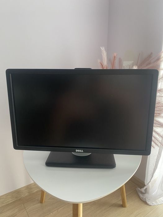 Монітор Dell UltraSharp U2212HM