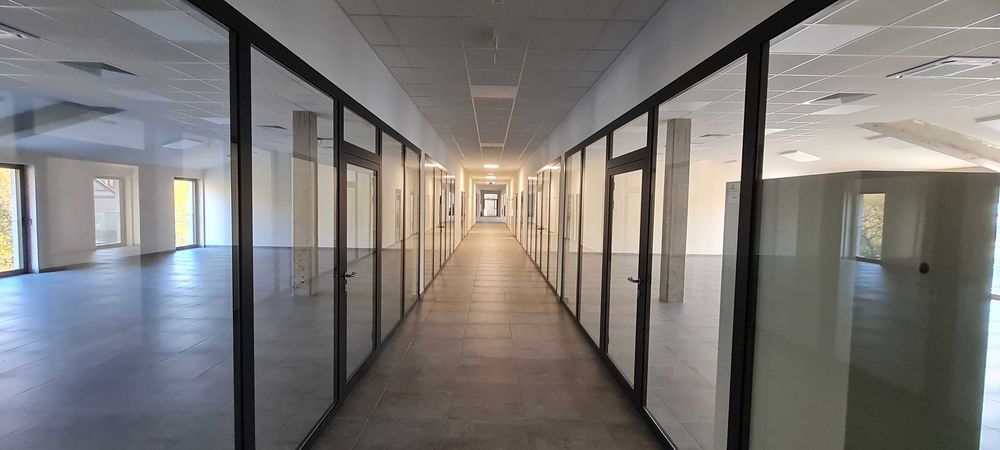 Do wynajęcia lokal 140mkw w centrum handlowym w Ropie
