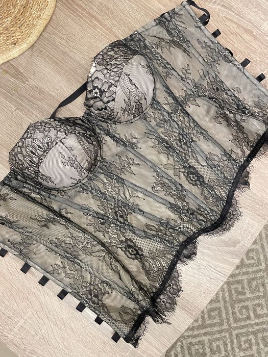 Корсет мереживний