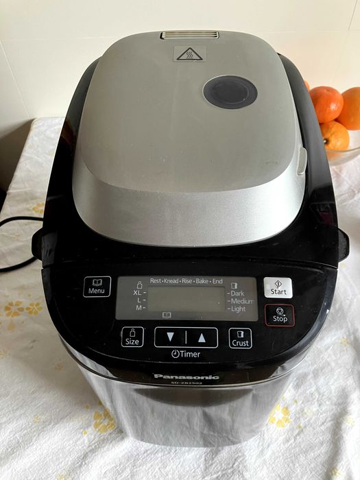 Máquina de fazer pão (usada apenas sem glúten)