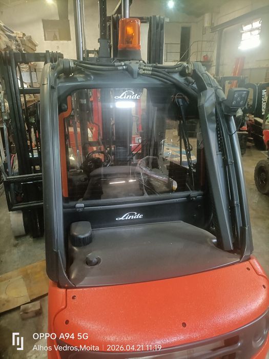 Empilhador Linde 2.5 ton Diesel