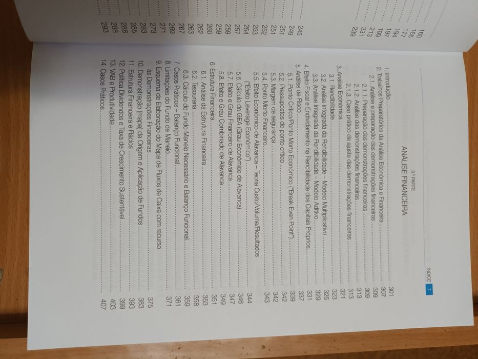 Livro de contabilidade