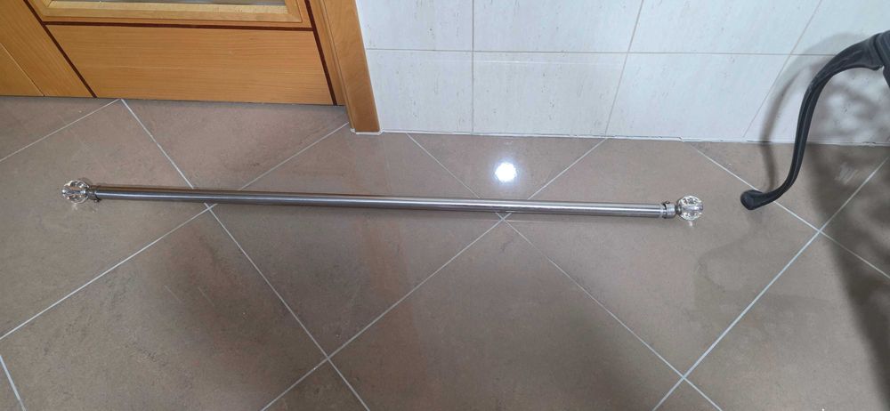 Varão em ferro para cortinados