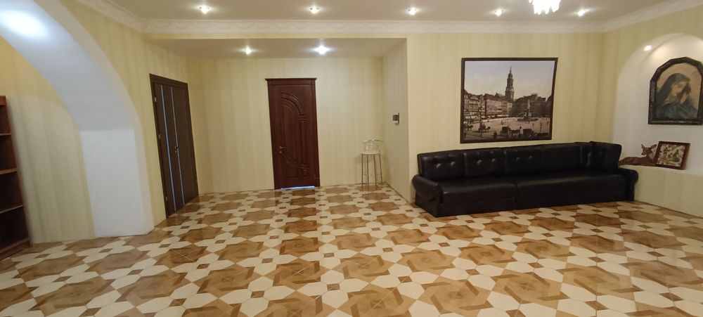 Продам великий будинок в Курилівці з сонячною станцією