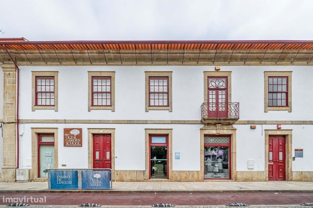 Trespasse de Conceituada Loja de Roupa Infantil no Centro de Barcelos