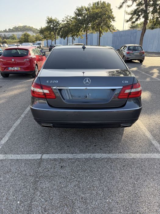 Mercedes benz E220 Avantgard Blue tec