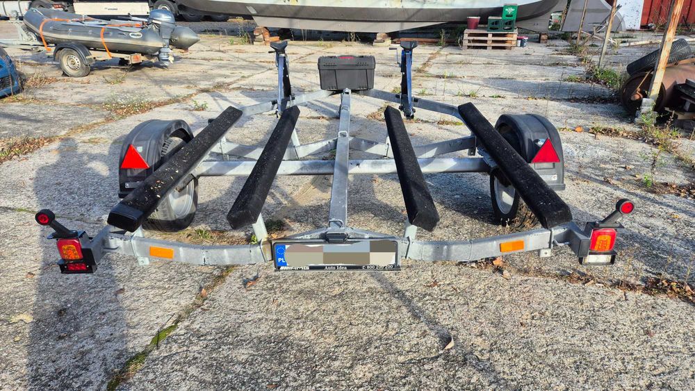 Przyczepa pod skuter wodny dwa skutery wodne  DMC 750 lekka, led