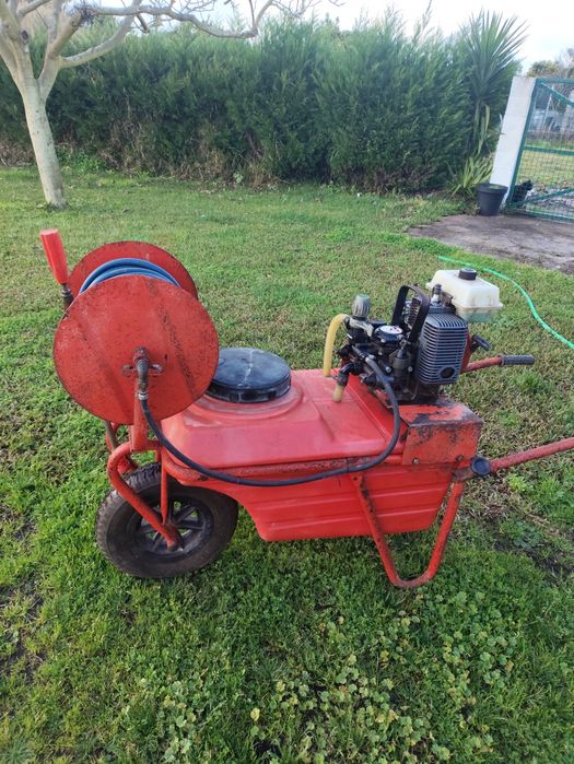 Máquina de sulfatar ou pulverizar