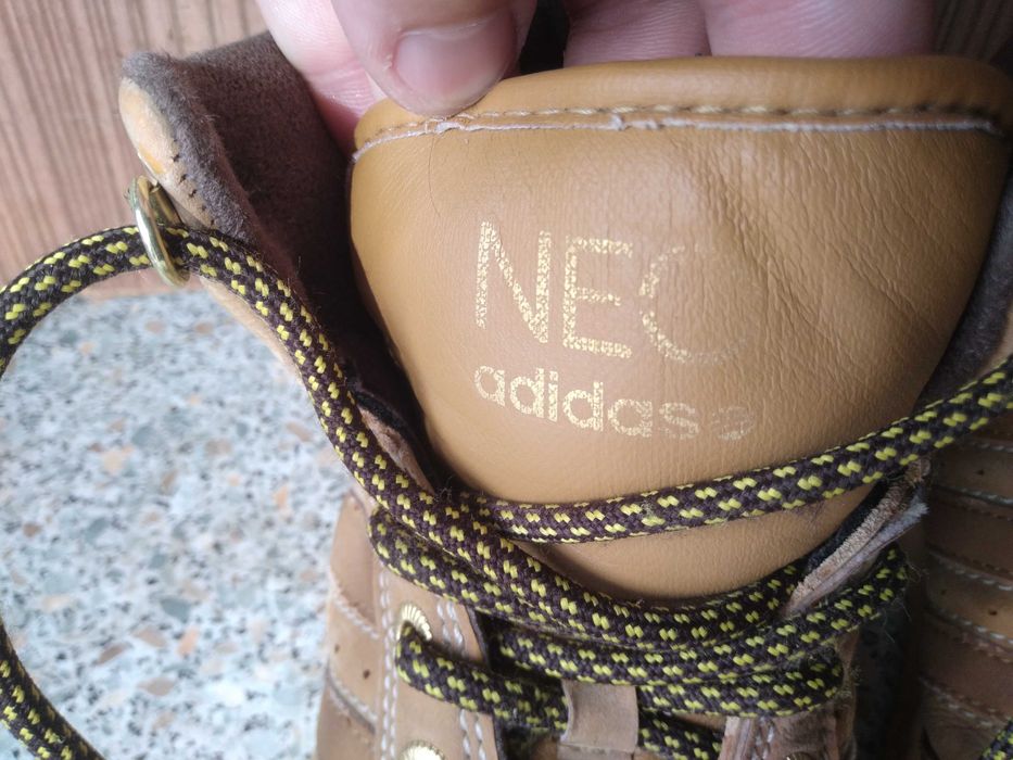 кроссовки Adidas
