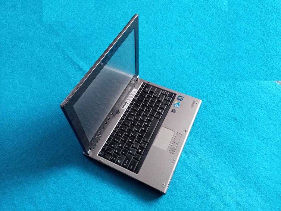 мощный ноутбук трансформер планшет Toshiba на процессоре Intel i7 SSD