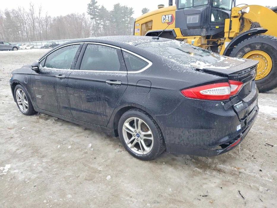 Ford Fusion PHEV Titanium (2016)