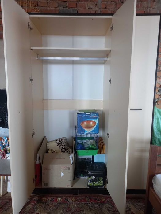 Шафа / шкаф нова