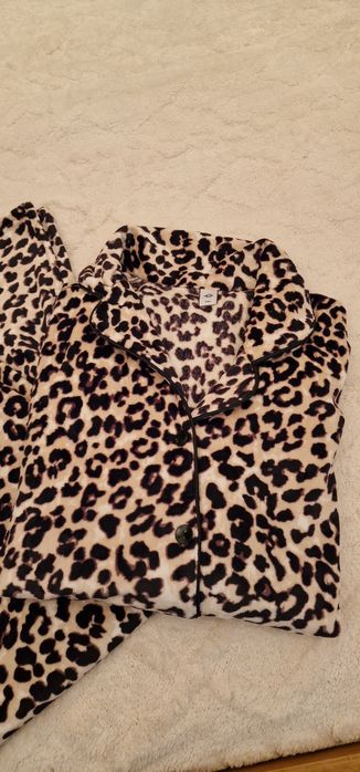 Pijama Polar Mulher Padrão Leopardo NOVO (XXL - Veste Pequeno)