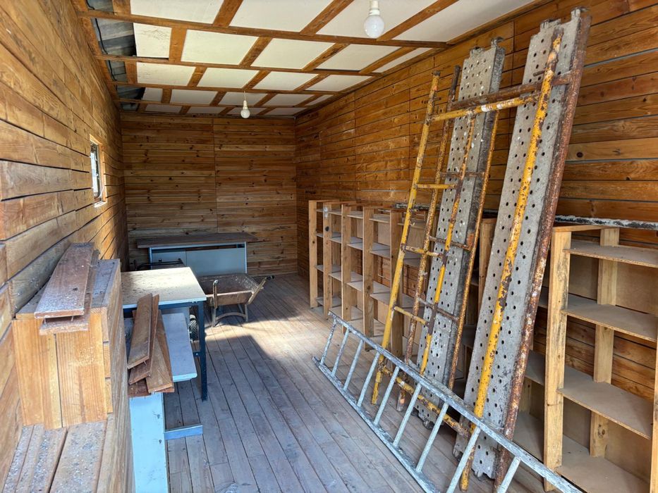 Mini Aramzem , Garagem , Arrumos