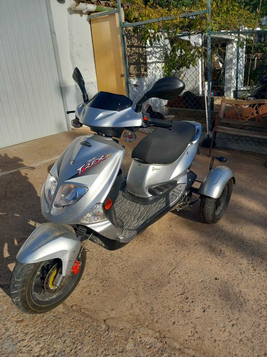 Scooter 3 rodas 50cc a gasolina