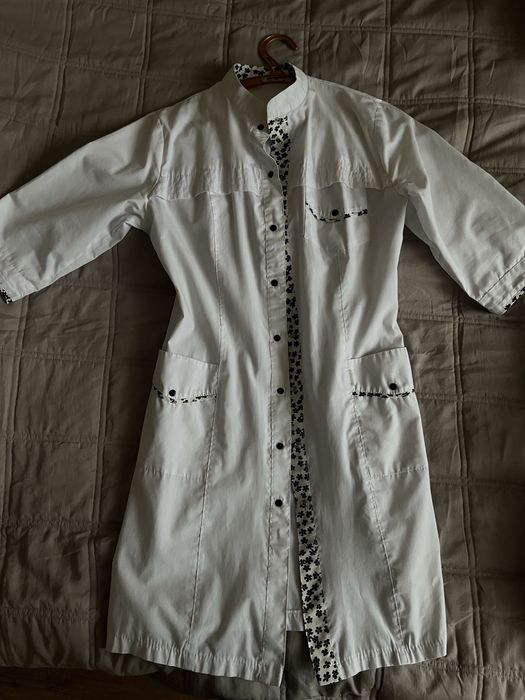 Медичні халати білі