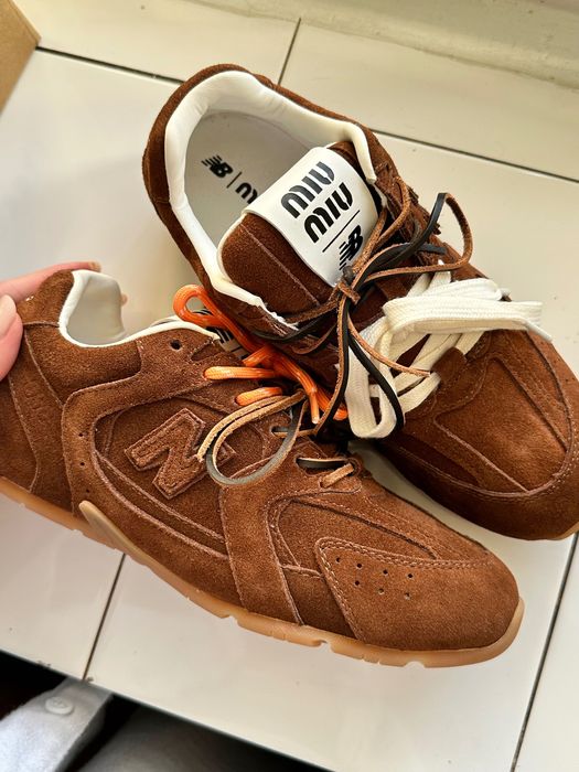 Кросівки MiuMiu коричневі замш