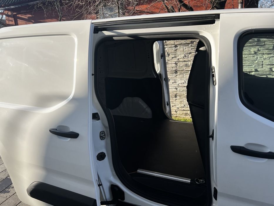 Peugeot Partner 2020 рік
1.5 диз./96kWt/ автомат 
188 тис.км пробігу