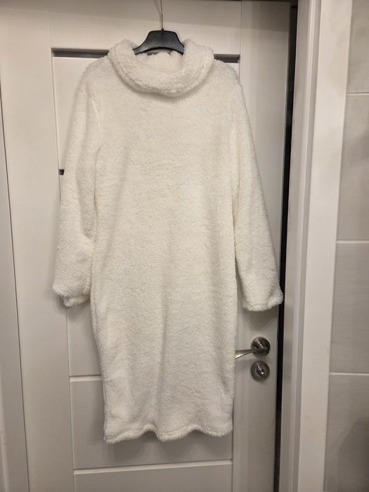 Ciepła polarowa sukienka