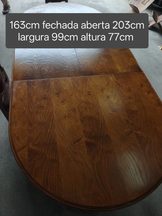 Mesa extensível com 4 cadeiras