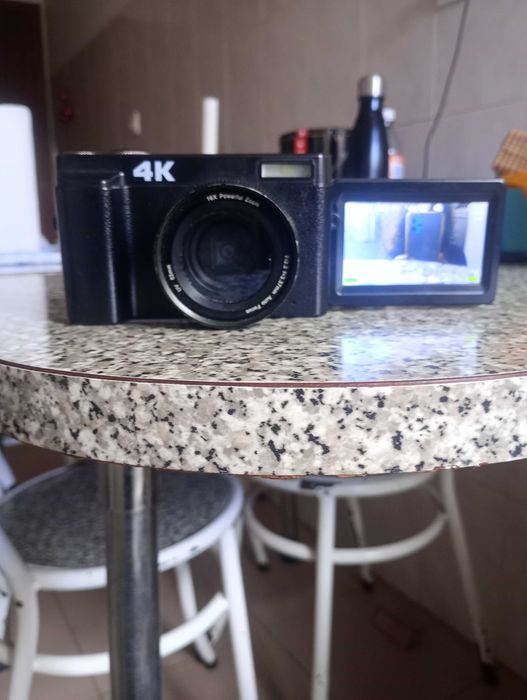 Câmera Digital compacta 4K