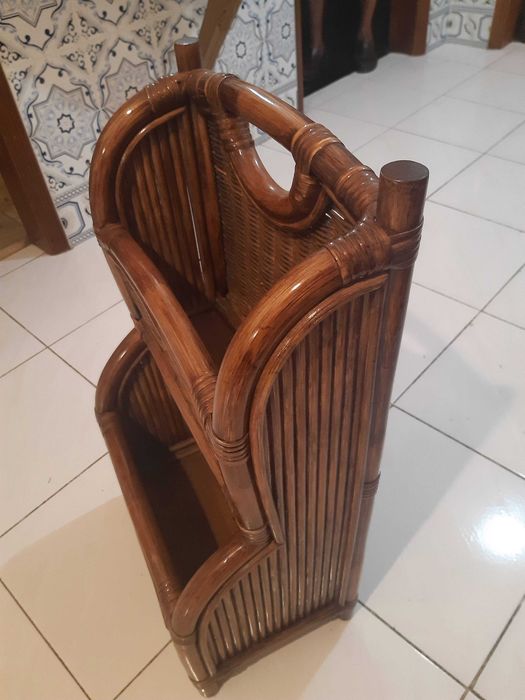 Porta revistas Bamboo, altura 65cm, nunca usada