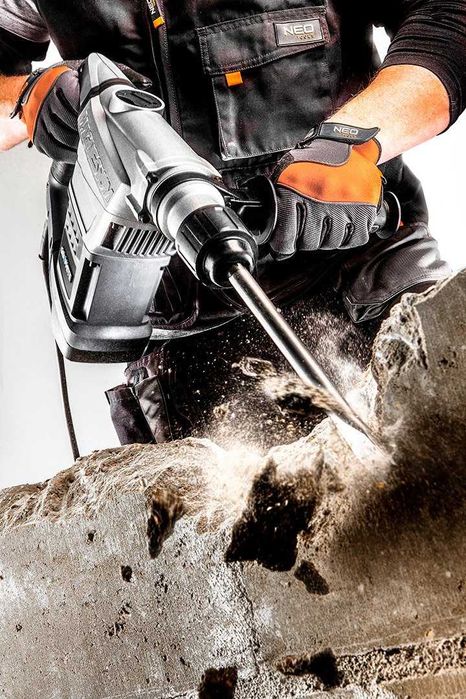 Młot udarowy GRAPHITE SDS MAX o mocy 1250 W 10 J