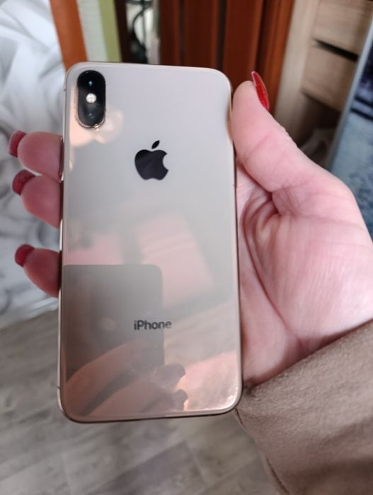 Продам iPhone xS ,256