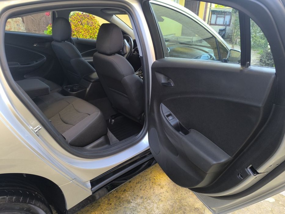 Chevrolet Volt 2 (PHEV) 1.5 2017рік