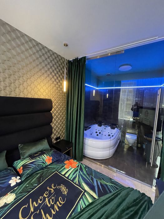Jacuzzi i Sauna Gold Centrum Rynek Kielce Parking