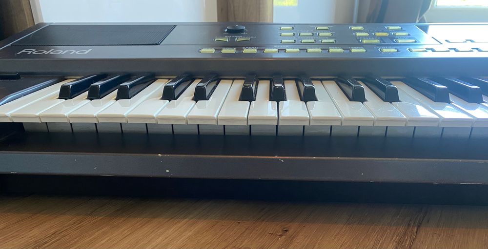 Keyboard Roland EXR-7s