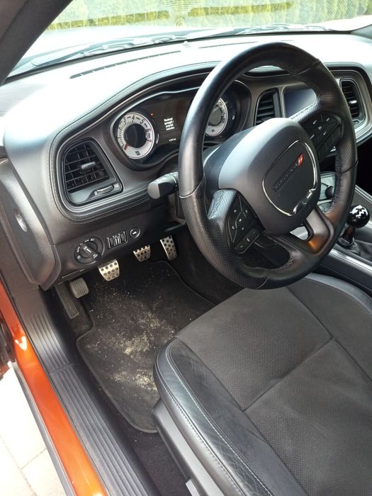 Dodge challenger