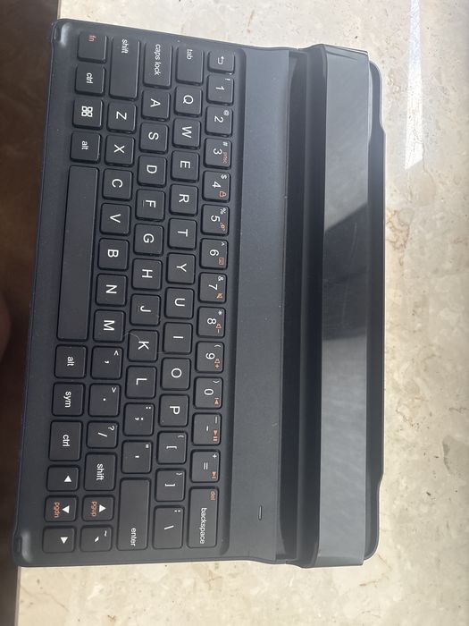 Tablet lenovo z klawiatura