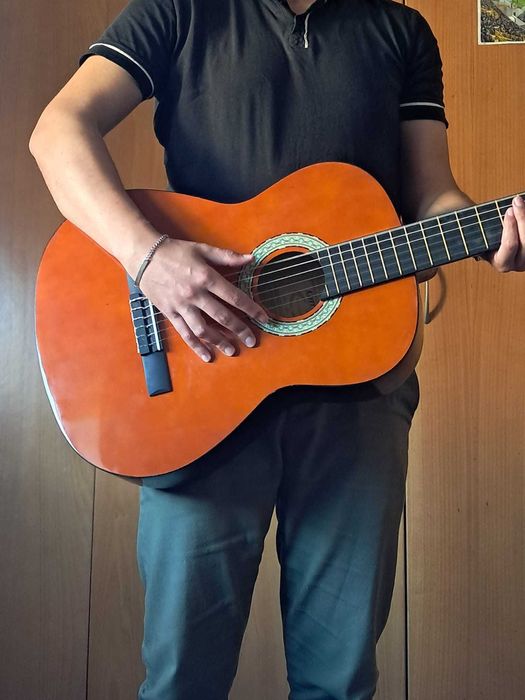 Vendo Guitarra Clássica Clifton – Excelente Oportunidade!