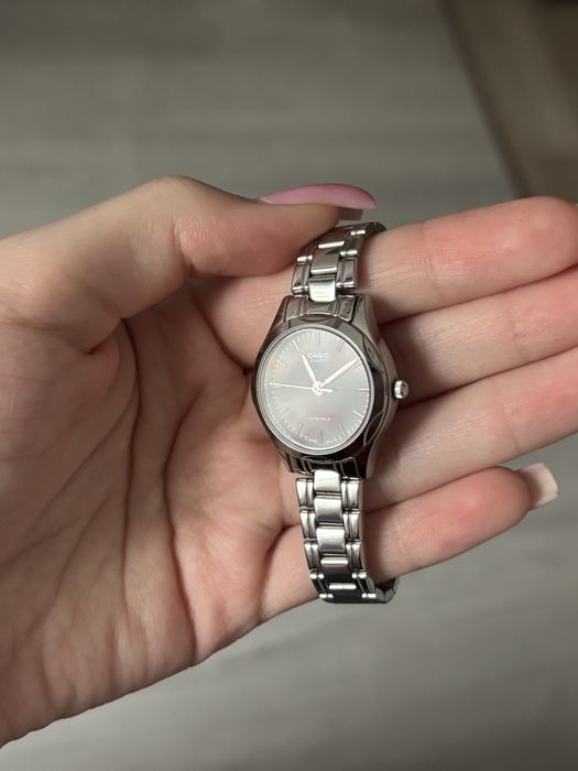 Годинник Casio жіночий