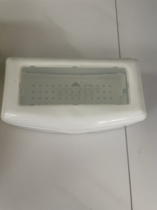 Сухожар,витяжка,лампа для манікюру