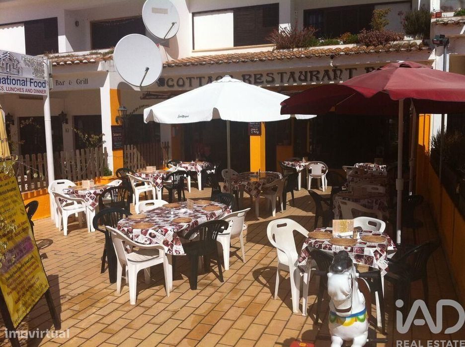 Loja / Estabelecimento Comercial em Albufeira e Olhos de Água de 118,0