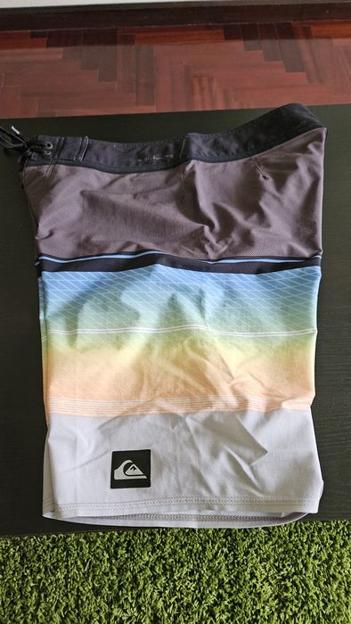 Calcōes de praia QuickSilver
