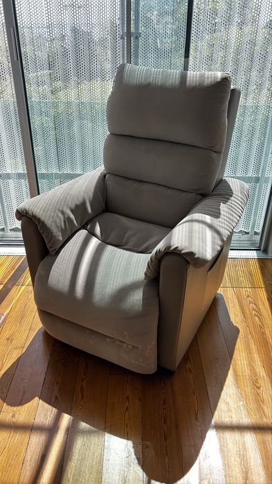 Cadeirão Elétrico Bege – Usado