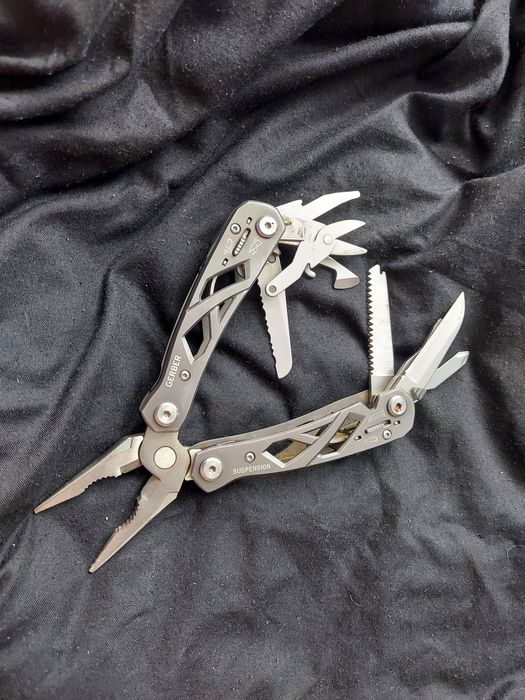 Nóż Gerber suspension multitool