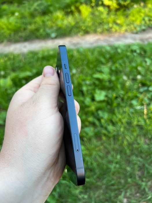 Продам iphone 13