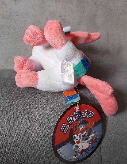 Sylveon pluszowa maskotka pokemon go eevee