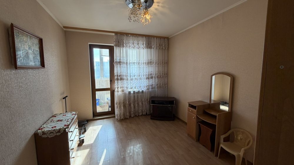 Продаж 4-х кімнатної квартири. Вулиця Павла Глазового.