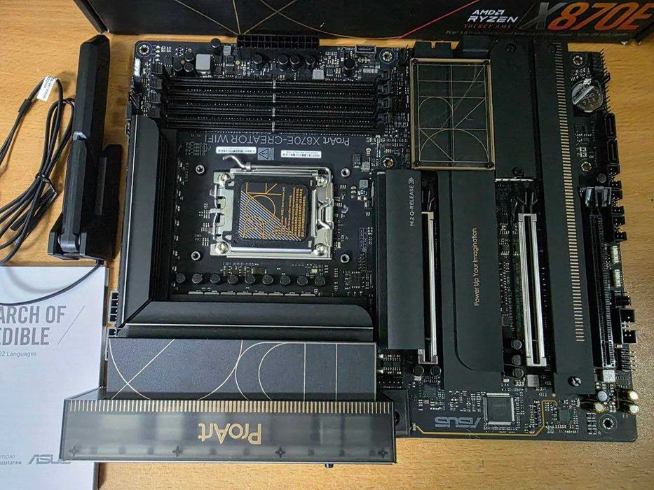 Материнська плата Asus ProArt X870E-Creator WiFi