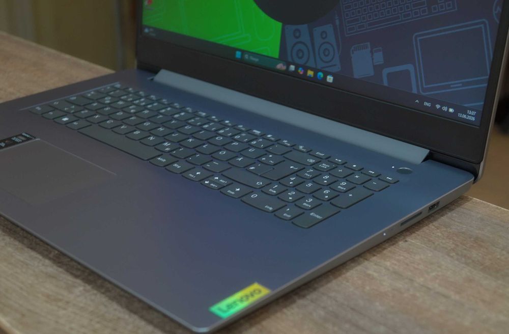 ГАРАНТІЯ Lenovo (17"/Pentium Gold 8505U/RAM 8гб DDR4/SSD 512гб)TVOYO