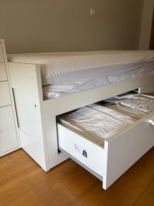 Cama IKEA BRIMNES + 2 colchões ÅFJÄLL