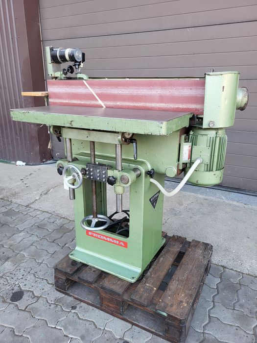 Крайкошліфувальний верстат, кромкошліфувальний станок Frommia