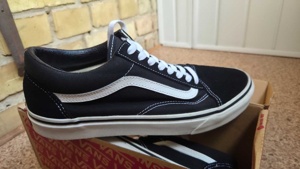 Кеди Vans Old Skool Black/White, розмір 42