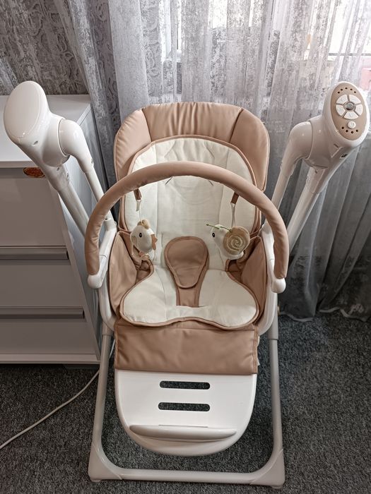Продам стільчик-гойдалку 3 в 1 CARRELLO Triumph