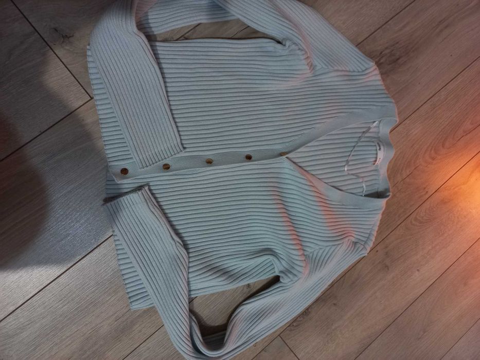 Sweter prążkowany krótki M,L, XL